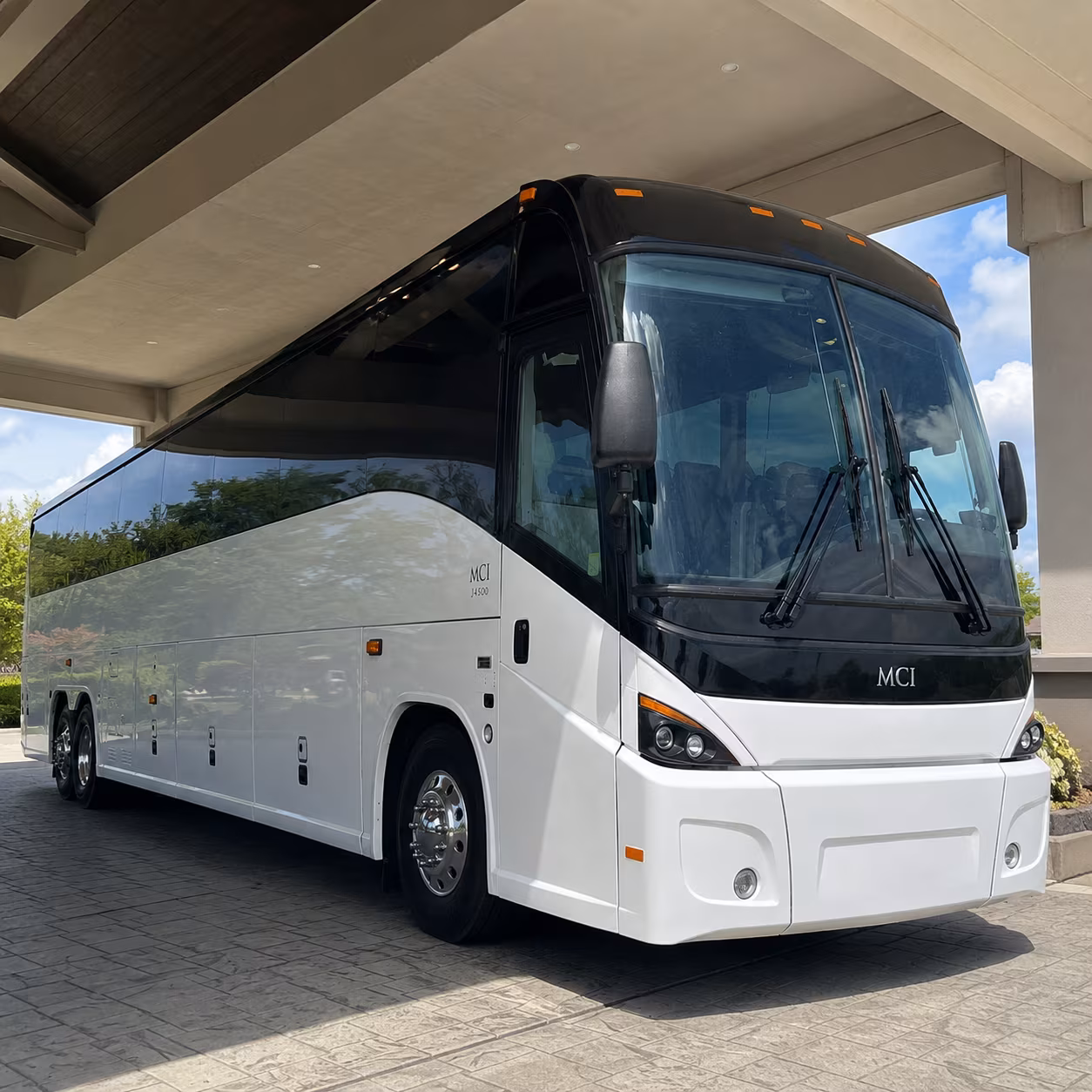 daviecharterbusservices com can help you set up fll airport crew and staff shuttles from davie